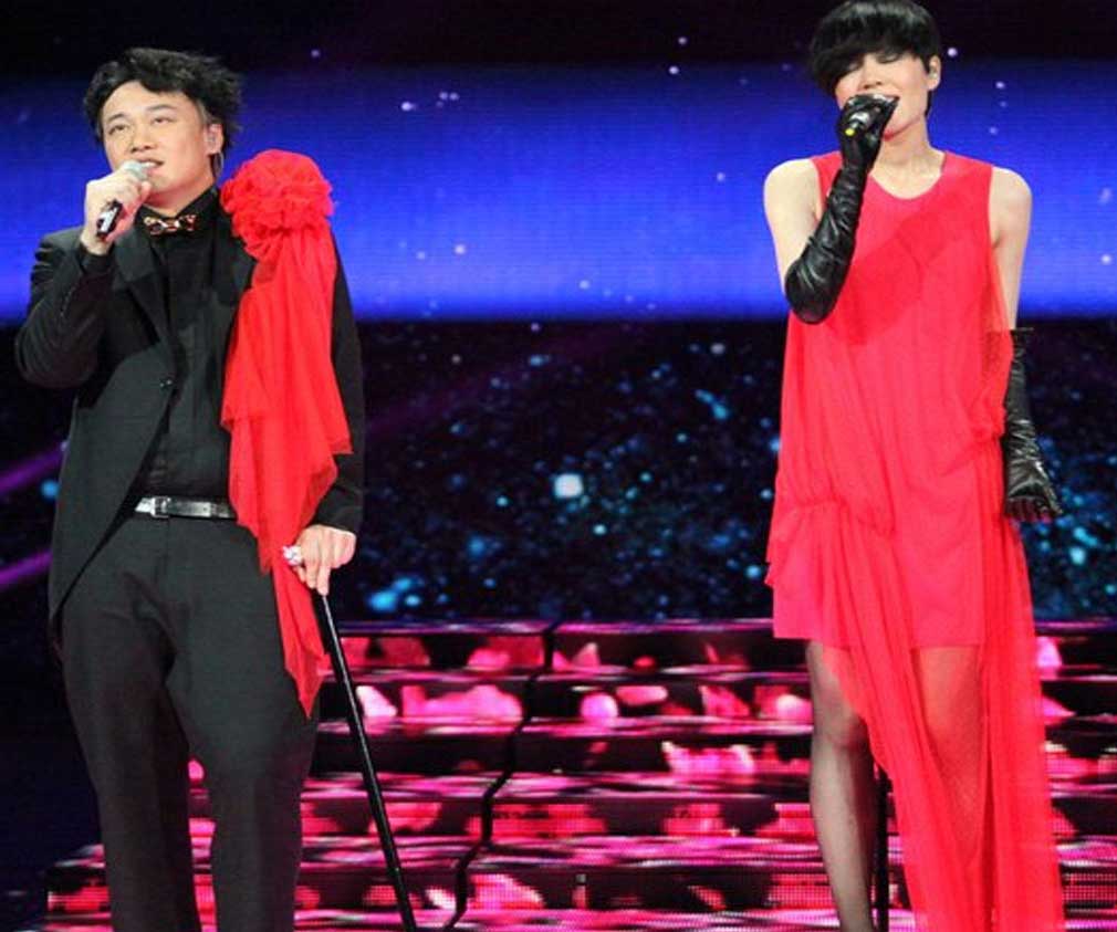 哈文再邀王菲上蛇年春晚 网友盼天后一雪前耻