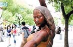 芙蓉姐姐雕塑亮相上海