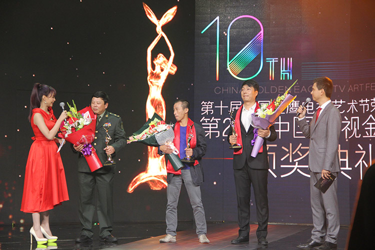 ��ӥ���װ컥��ʢ�� �����ձ��ͻ��˻����ںϴ��½���15��