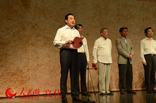 無錫市委常委、江陰市委書記周鐵根在《百年巨匠——劉天華》開機儀式上致辭 人民網記者 羅旭 攝