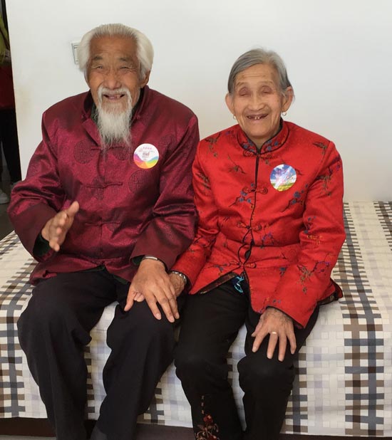 裕民社会福利园区八九十岁老人的黄昏恋：“我爱她她爱我永远不分开”