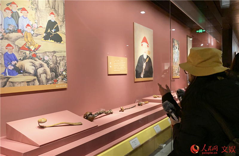 觀眾在故宮博物院參觀“吉祥如意——故宮博物院典藏如意展”。人民網 劉微攝