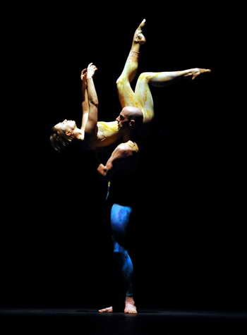 拉-鲁波维奇现代舞:美国风格摇曳动人