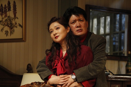 女秘书搞在了一起