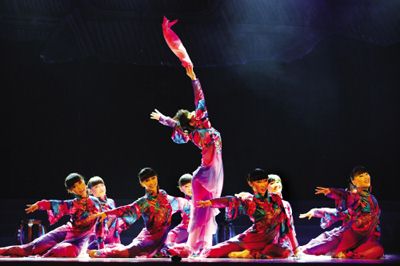 东莞选送舞蹈《绣》决战九艺节群星奖